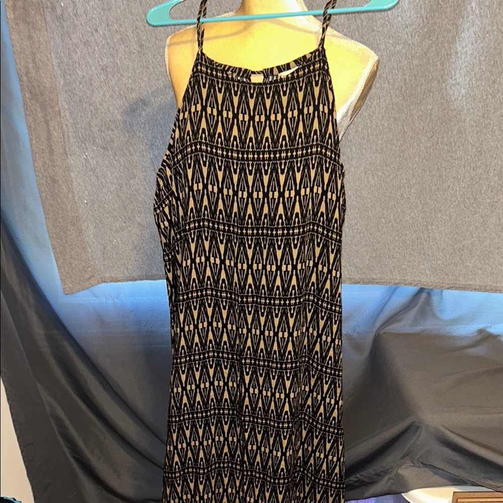 HP🎊Black and Cream Patterned maxi Dress